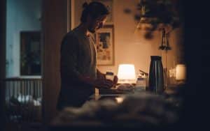 Babyflasche nachts zubereiten: So funktioniert's